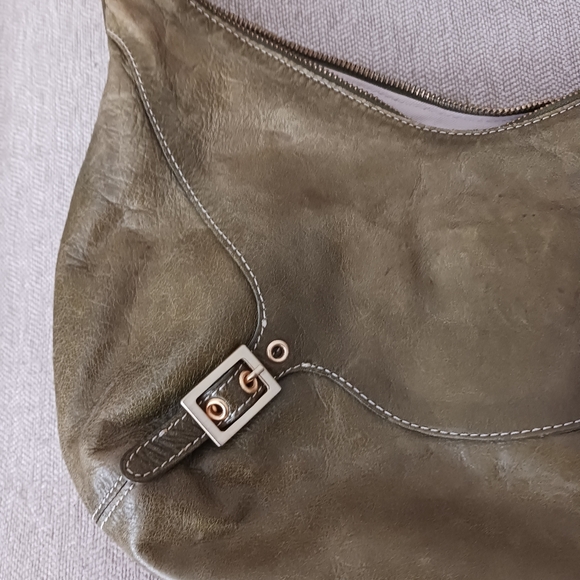 Charles David Green distresed leather hobo bag - Picture 9 of 10